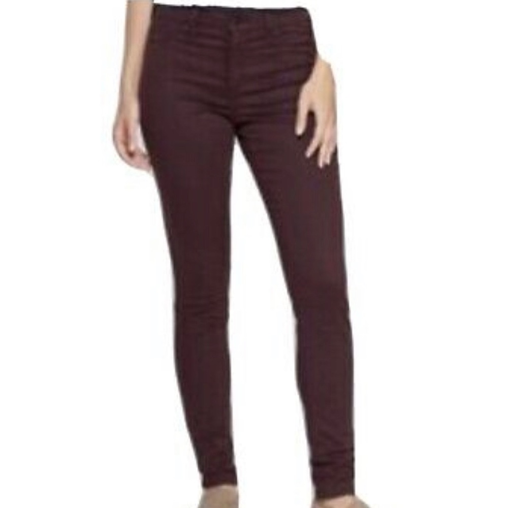 Universal thread high rise jegging
